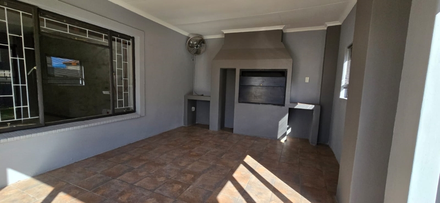 2 Bedroom Property for Sale in Flamwood North West